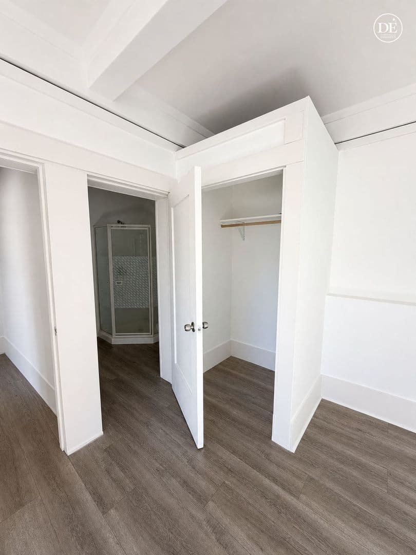 Los Angeles Apartment: 1112 Browning Blvd