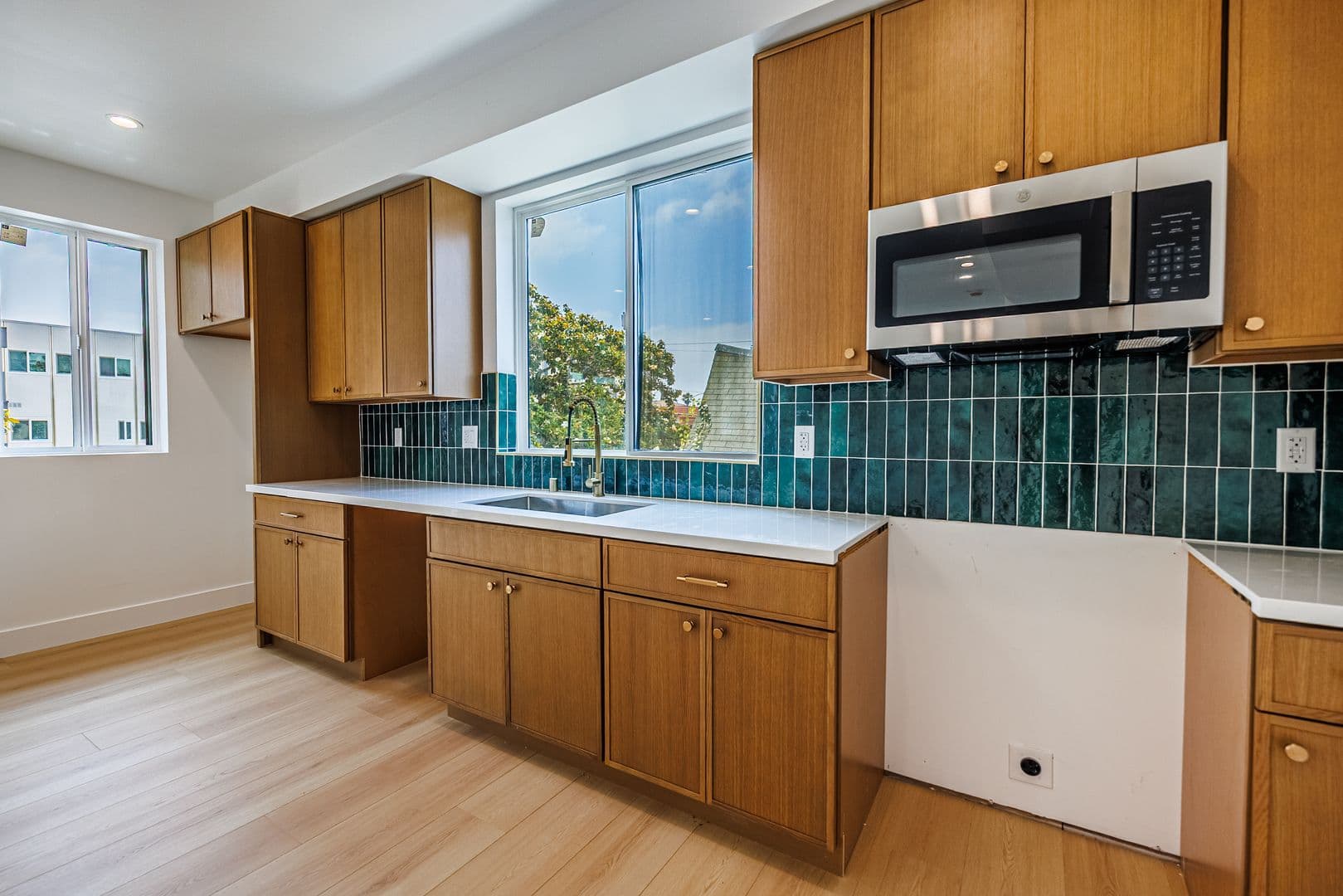 Los Angeles Apartment: 1065 S. Corning St