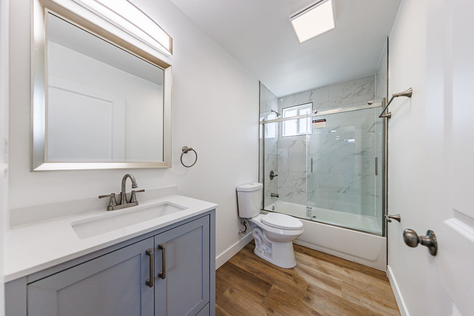 Los Angeles Townhome: 5327 Geer St