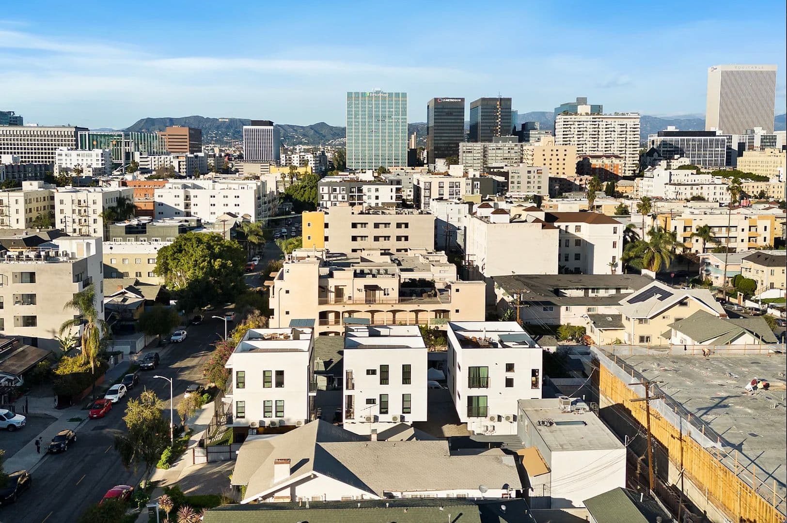 Los Angeles Apartment: 926 S Harvard Blvd