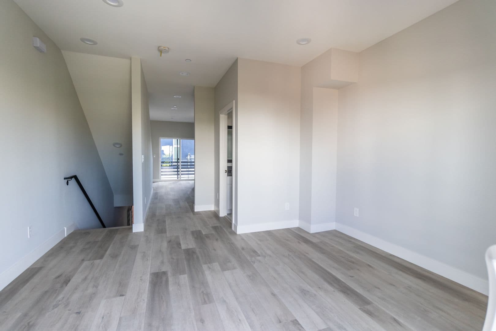 North Hollywood Townhome: 5132 Riverton Ave