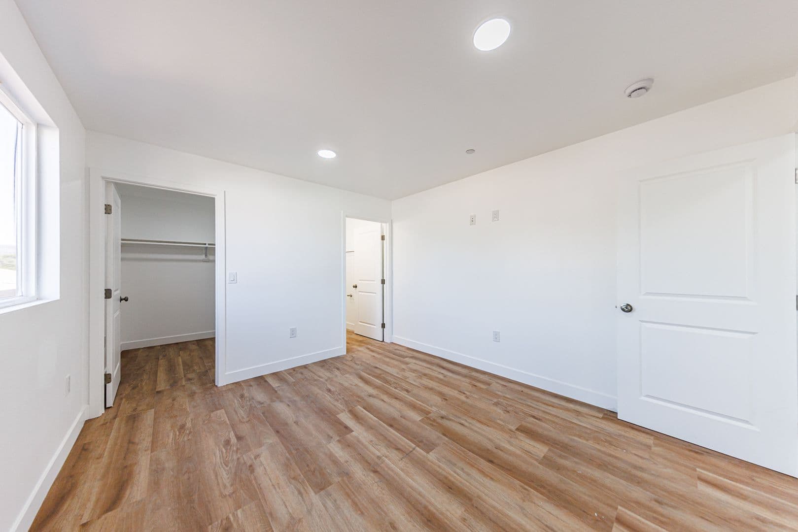 Los Angeles Townhome: 5327 Geer St