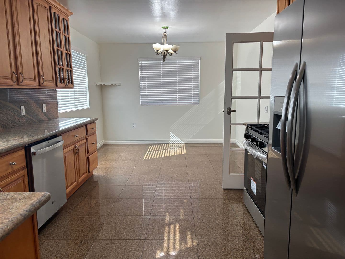 Sun Valley House: 11248 Lull Street