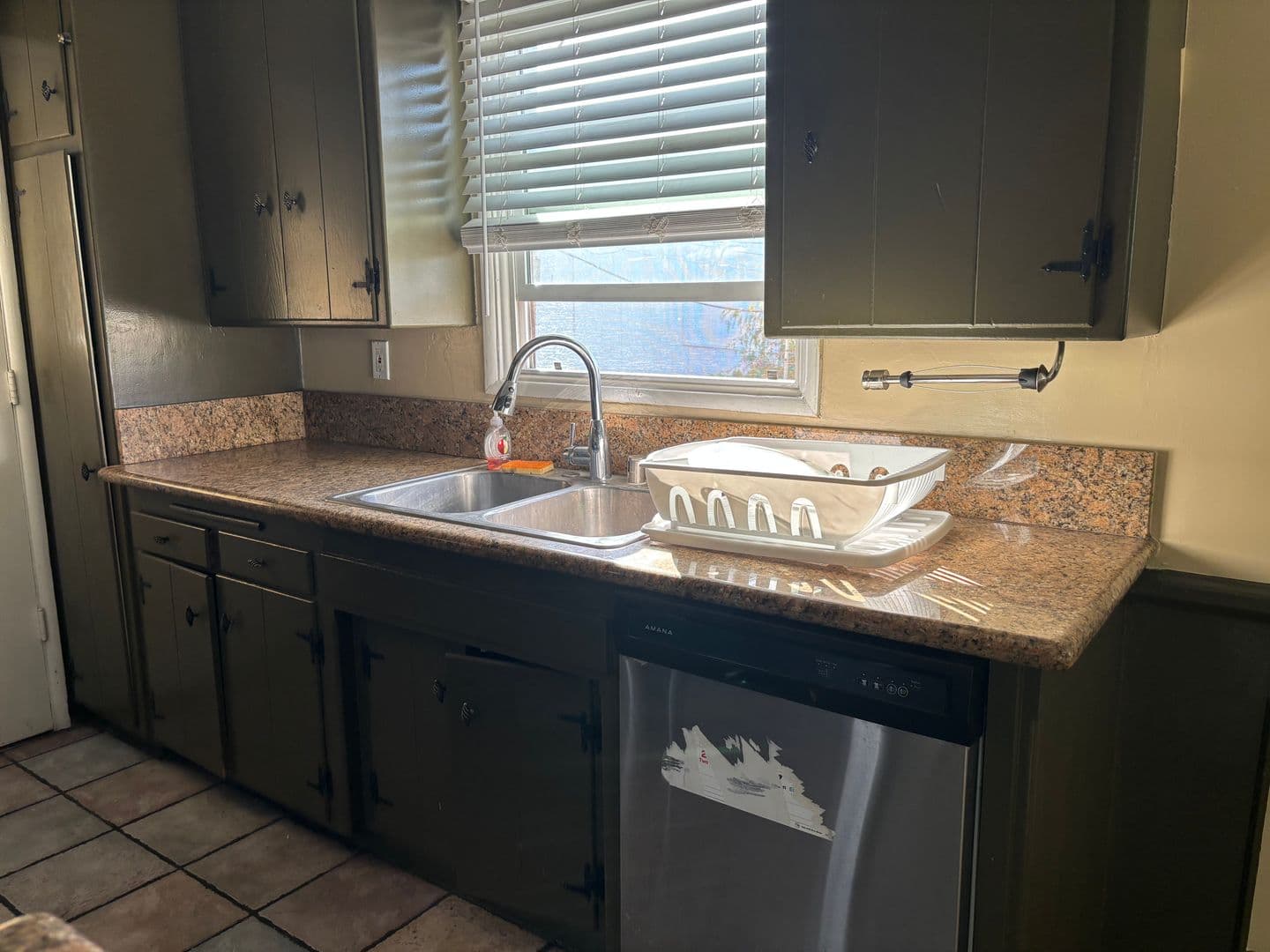 Burbank Apartment: 3718 W Chandler Blvd