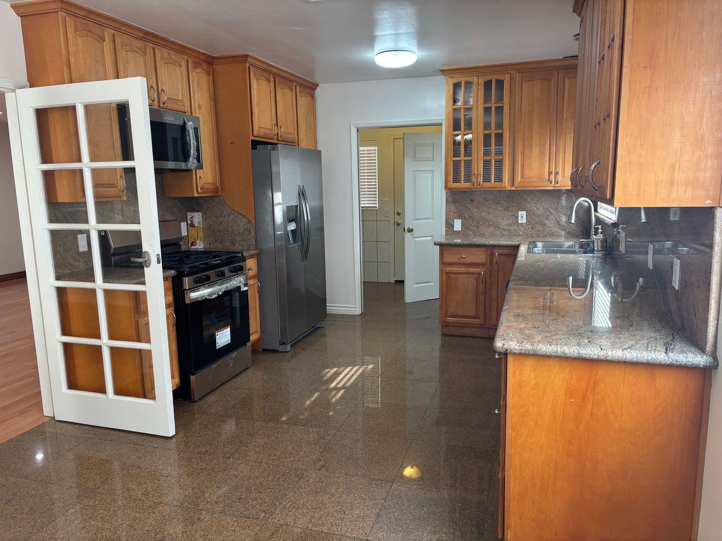 Sun Valley House: 11248 Lull Street