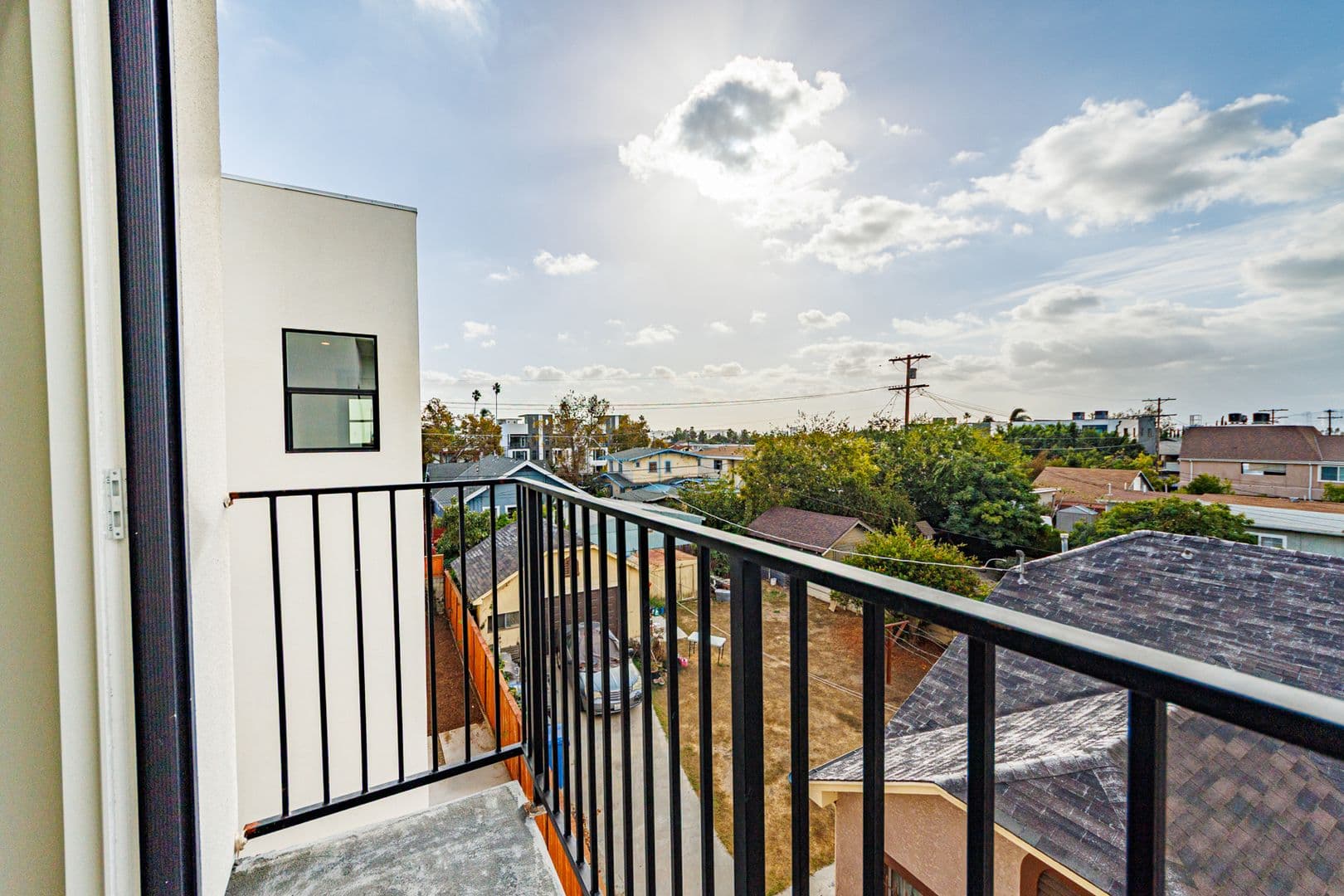 Los Angeles Apartment: 4514 Lomita St