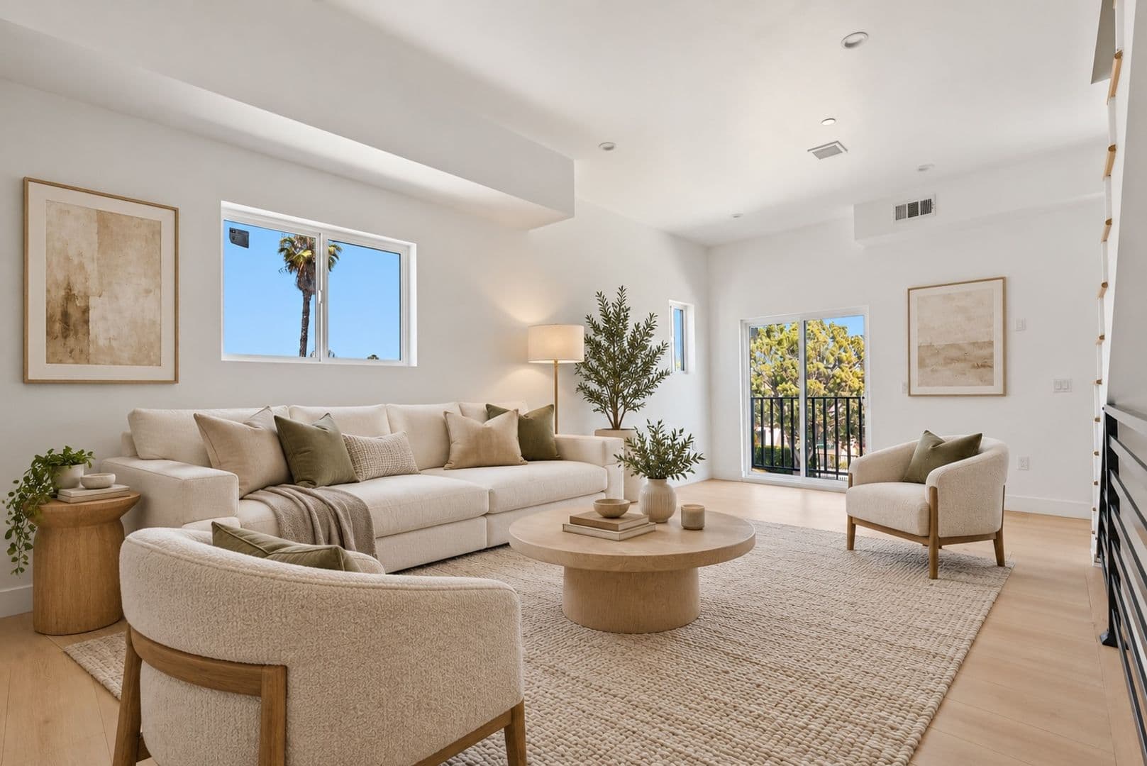 Los Angeles Townhome: 2637 S Garth Ave