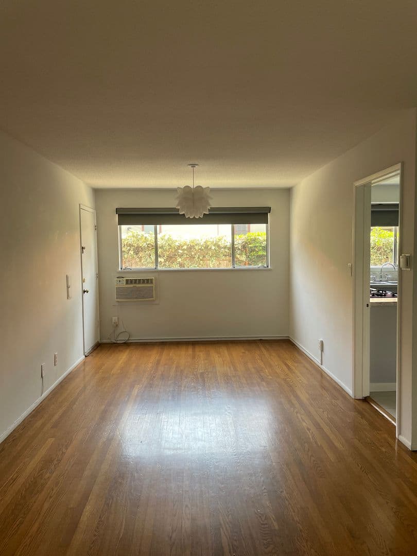 Pasadena Apartment: 295 W California Blvd