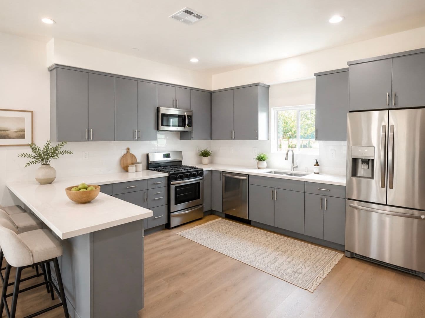Hollywood Apartment: 6650 Leland Way