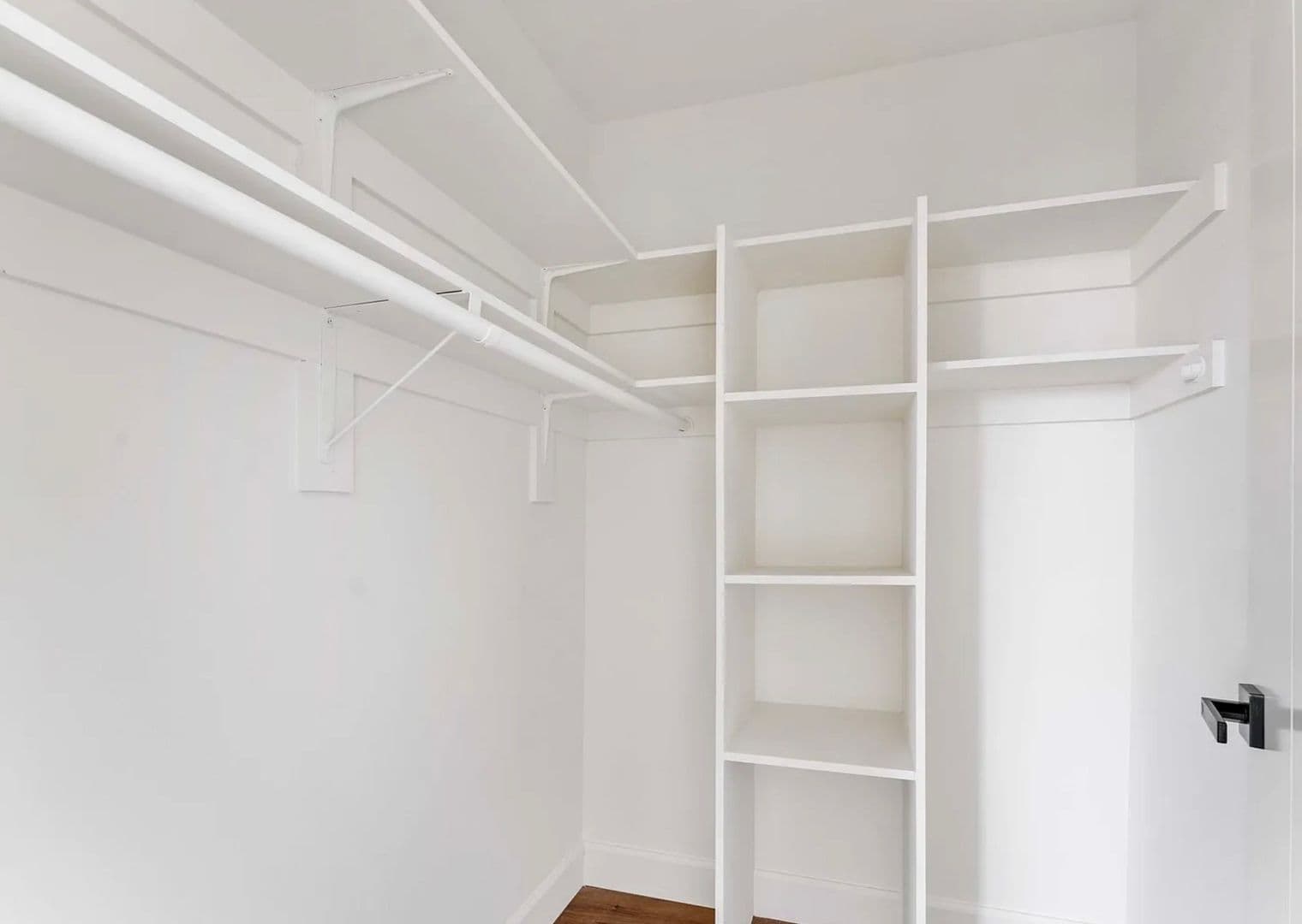 Los Angeles Townhome: 4559 W 18th St