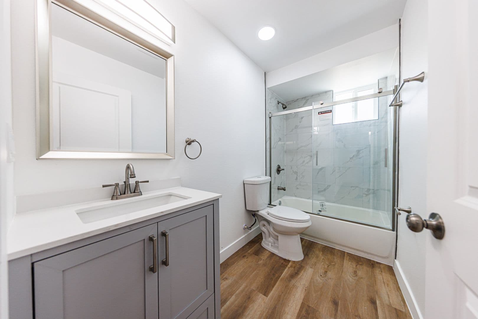 Los Angeles Townhome: 5327 Geer St