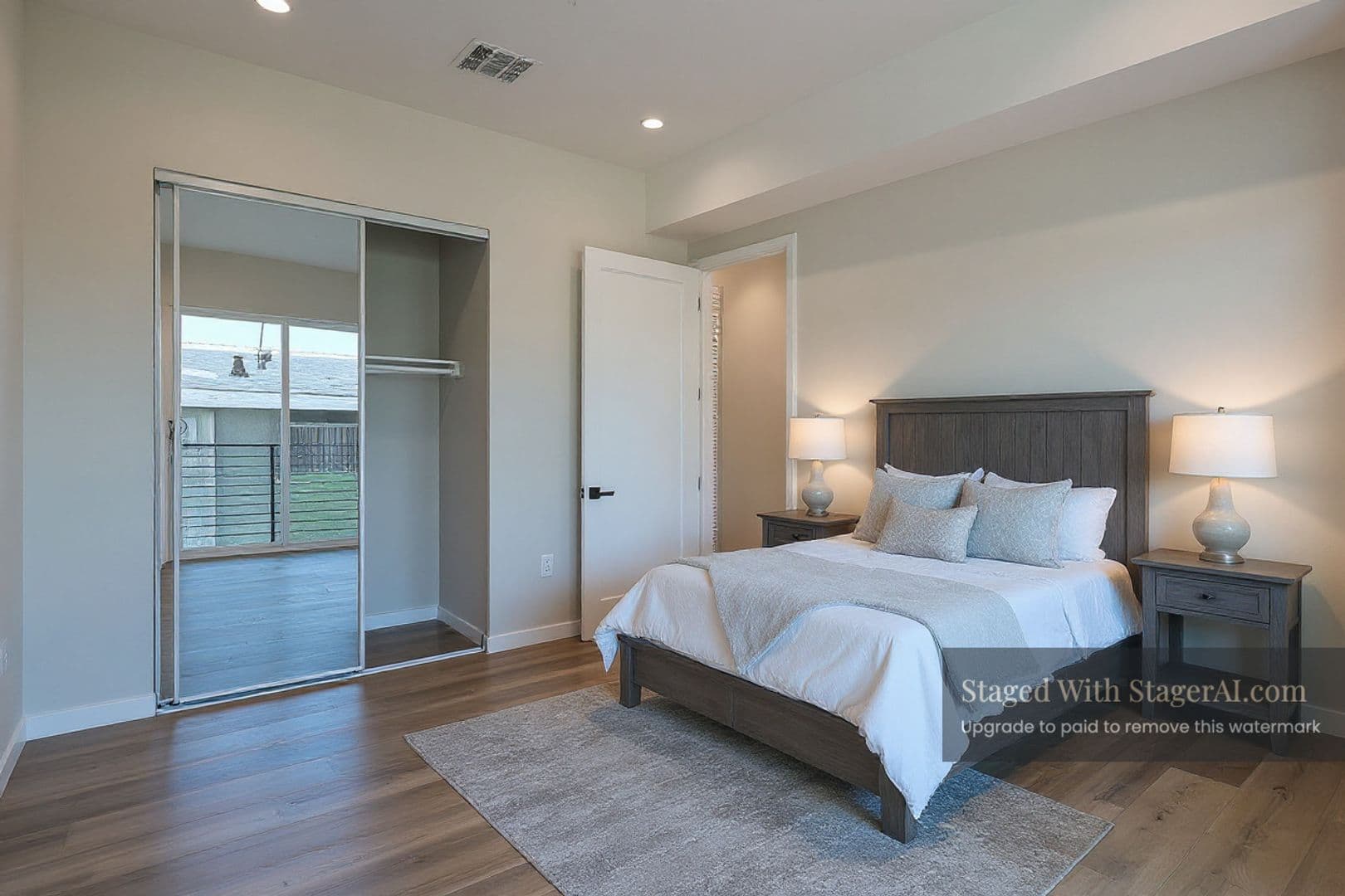 Los Angeles Apartment: 5517 Glennie Ln