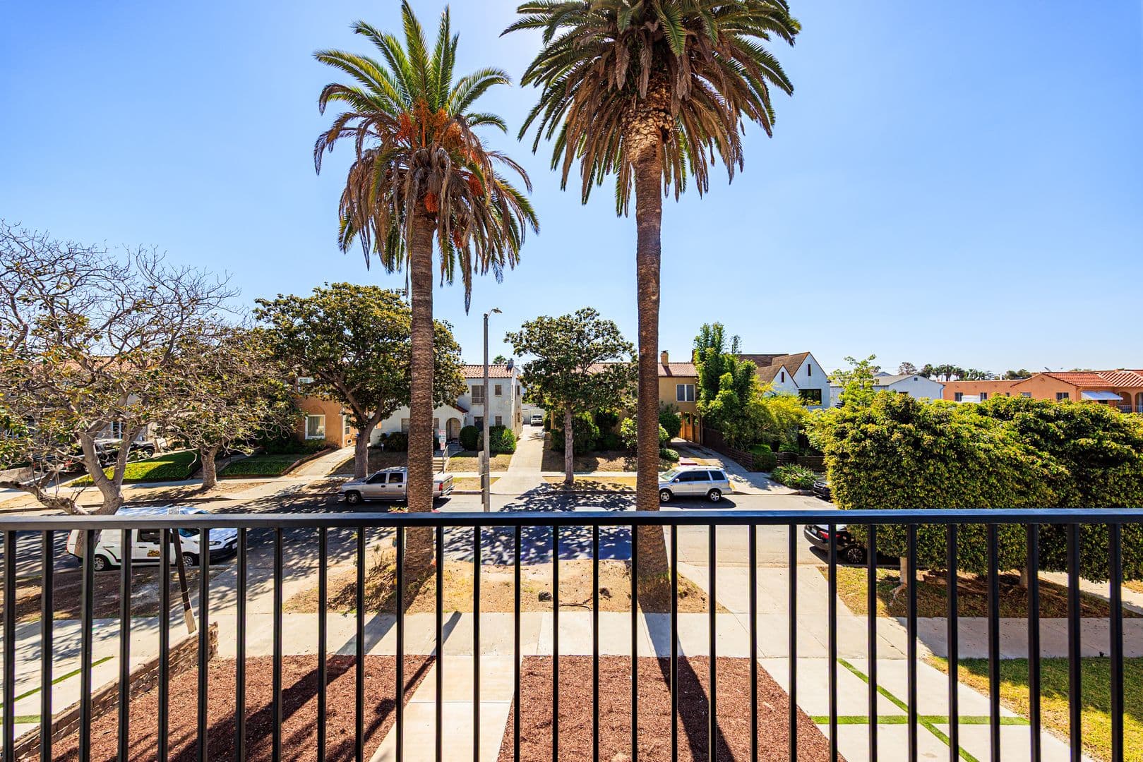 Los Angeles Apartment: 1021 S. Citrus Ave.