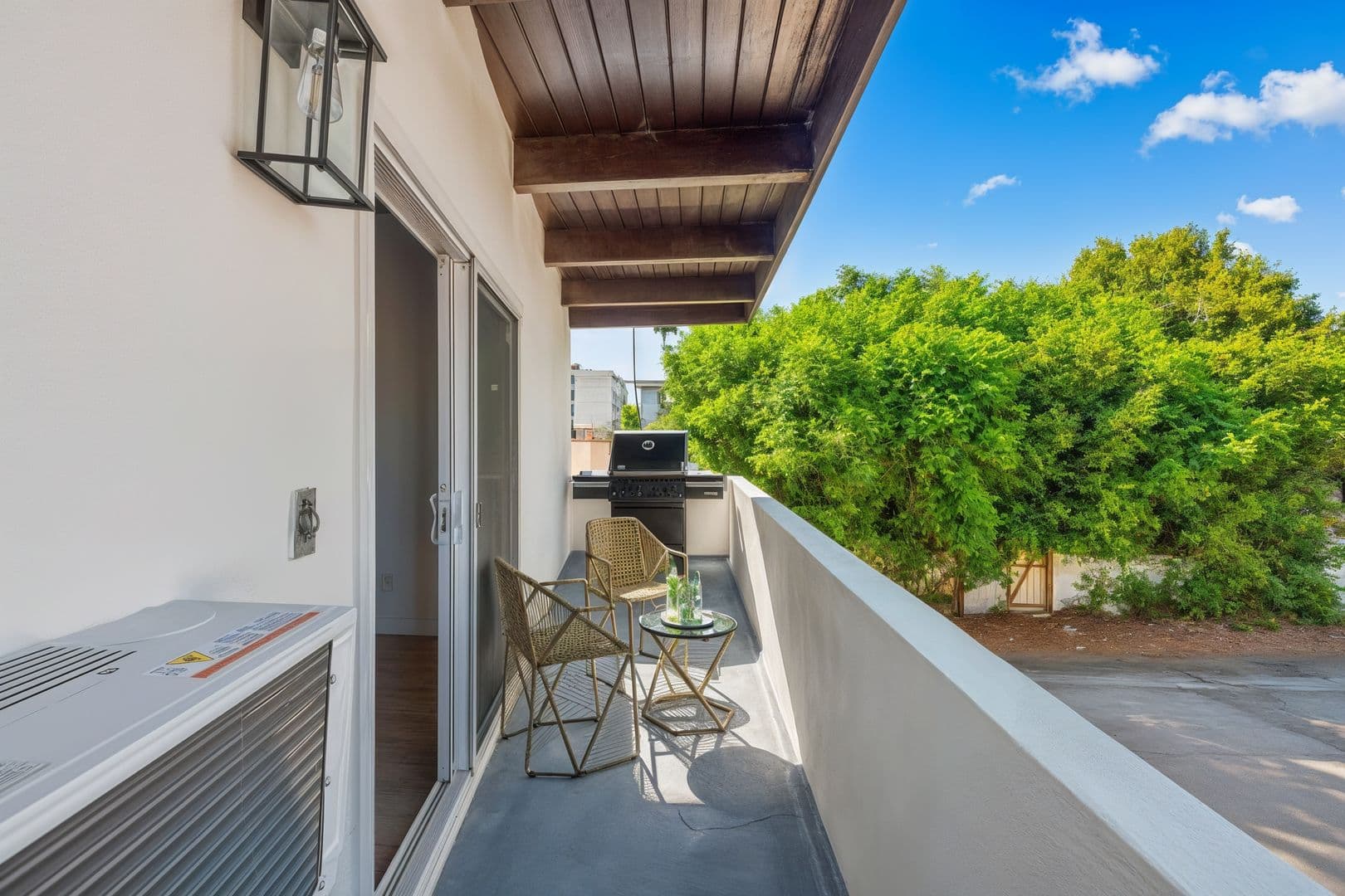 Los Angeles Apartment: 12121 Washington Pl