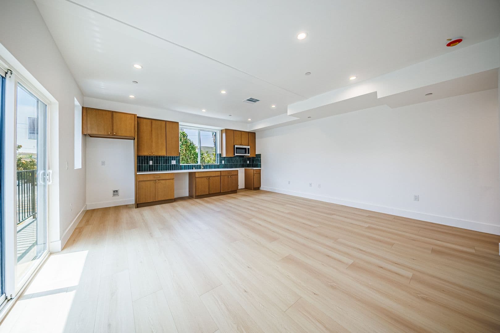 Los Angeles Apartment: 1065 S. Corning St