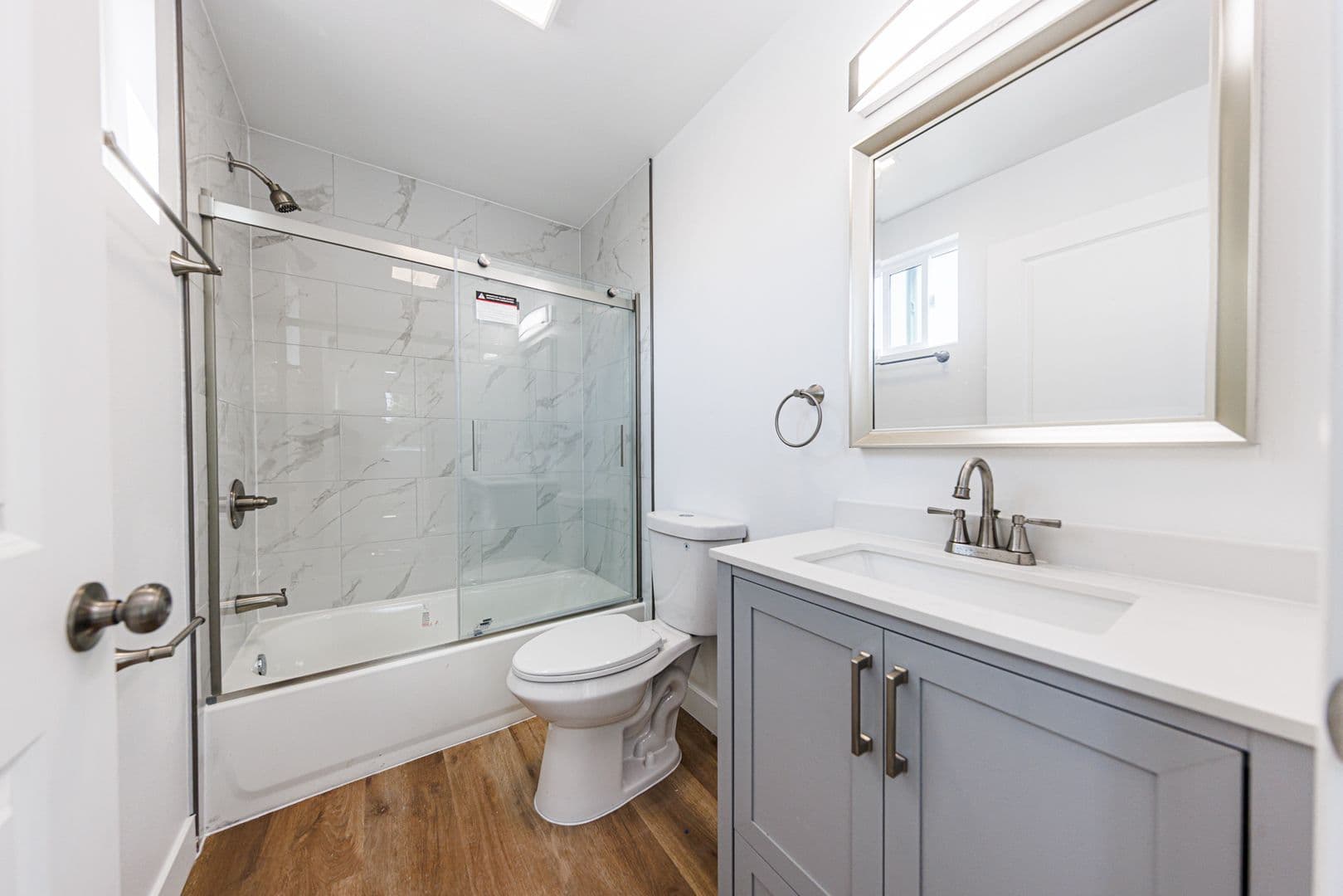 Los Angeles Townhome: 5327 Geer St