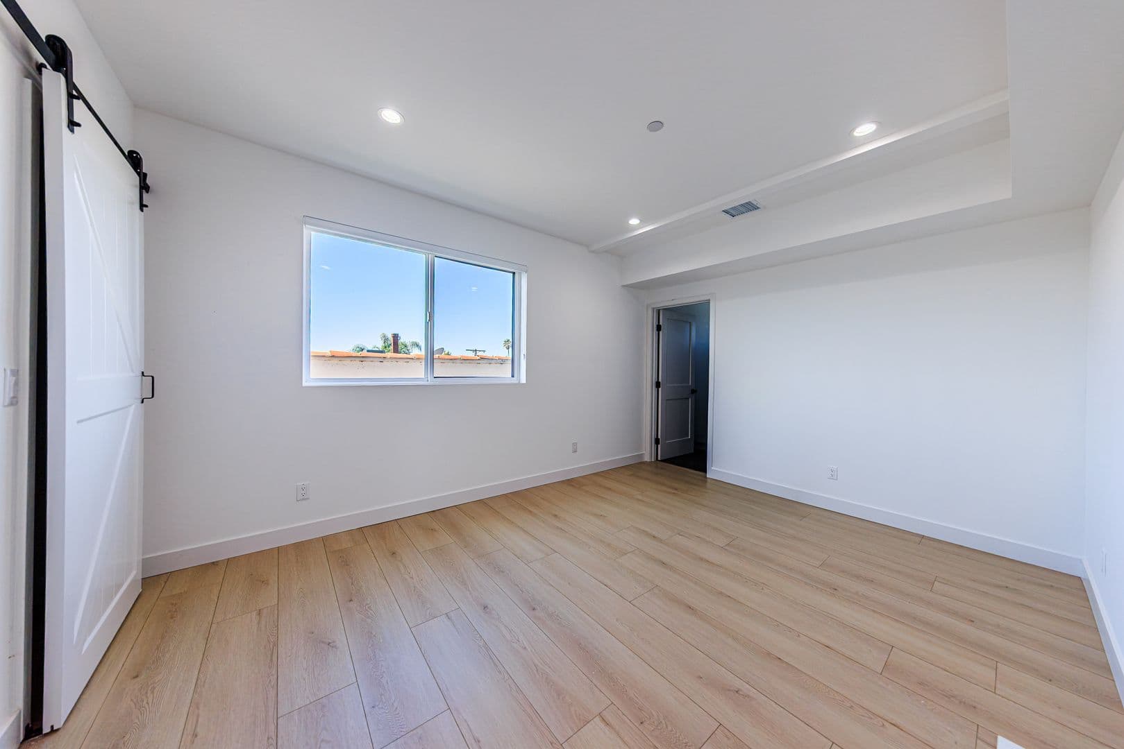 Los Angeles Apartment: 1021 S. Citrus Ave.
