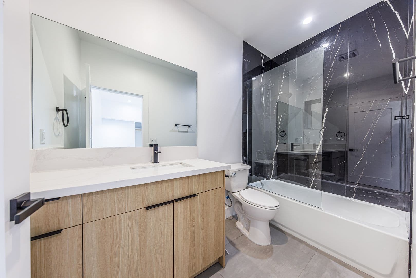 Los Angeles Apartment: 1065 S. Corning St