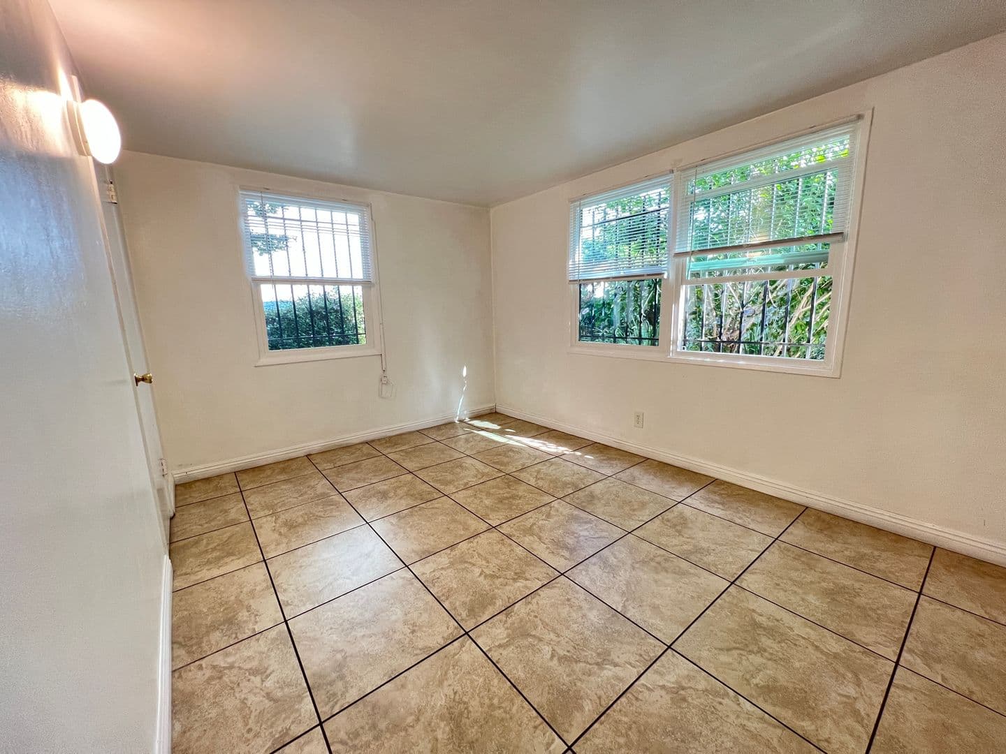 Culver City Apartment: 11515 Bradson Pl
