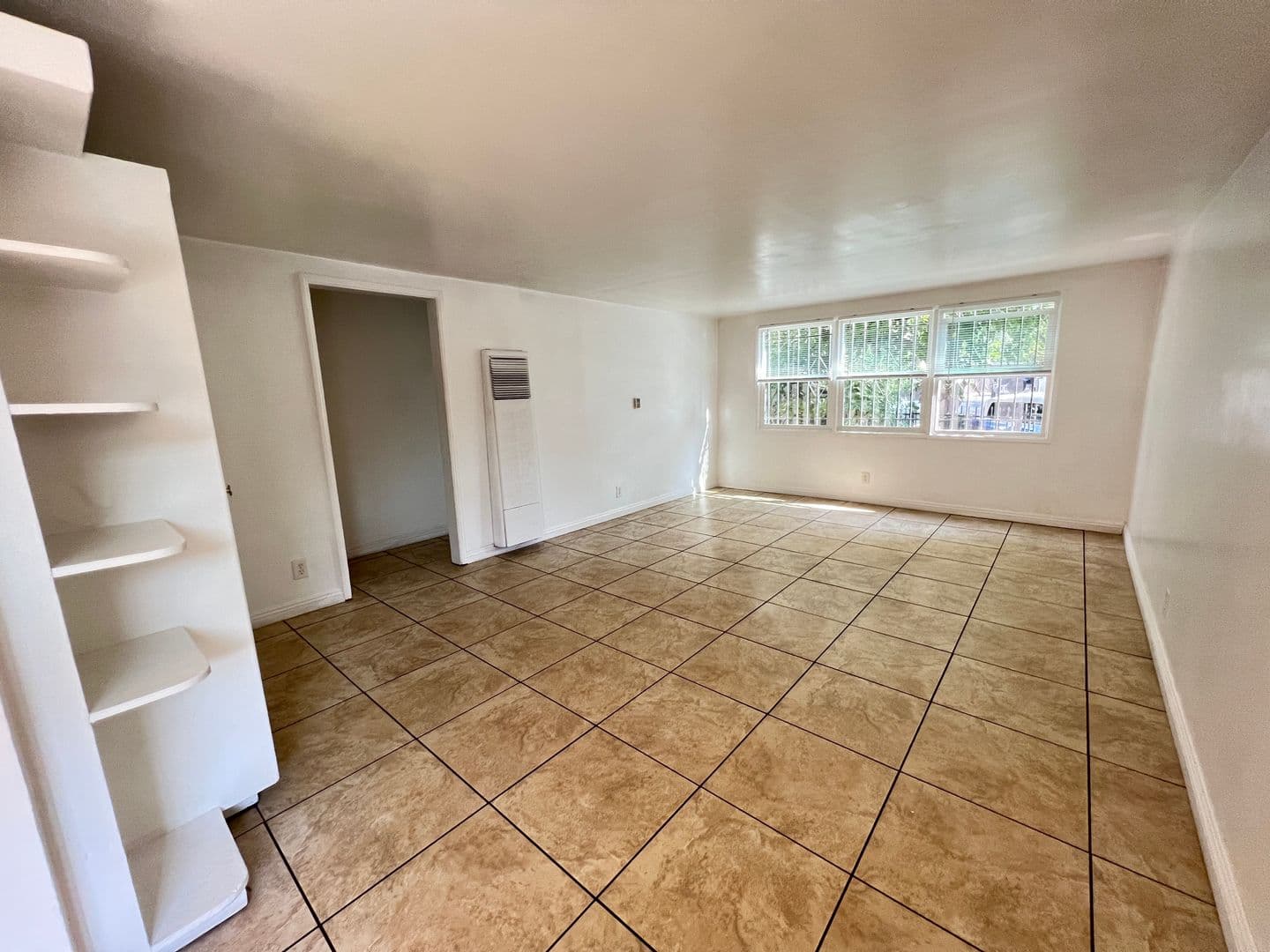 Culver City Apartment: 11515 Bradson Pl