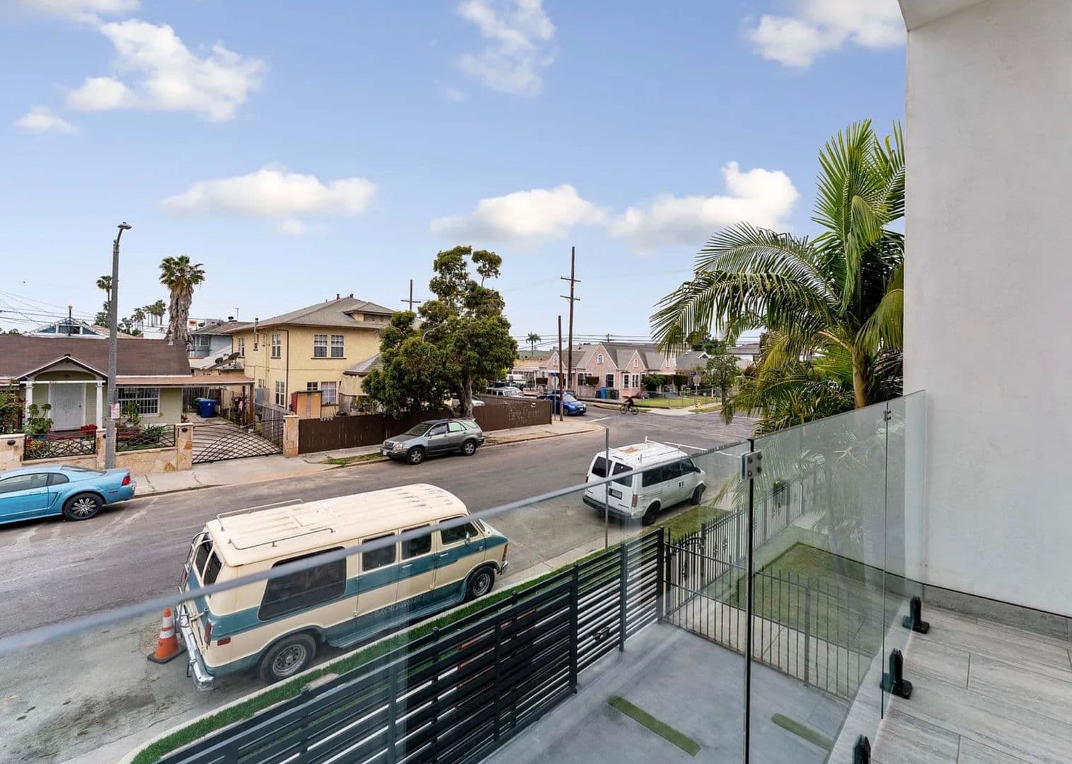 Los Angeles Townhome: 4559 W 18th St