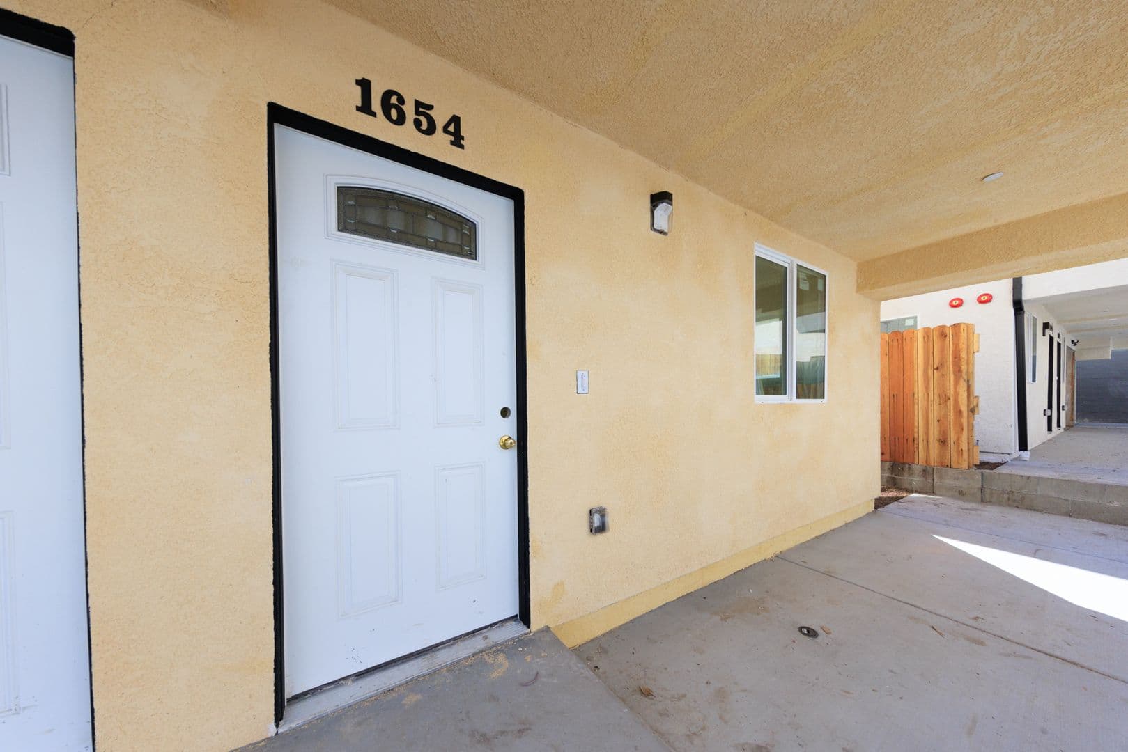 Los Angeles Townhome: 1652 Murchison St