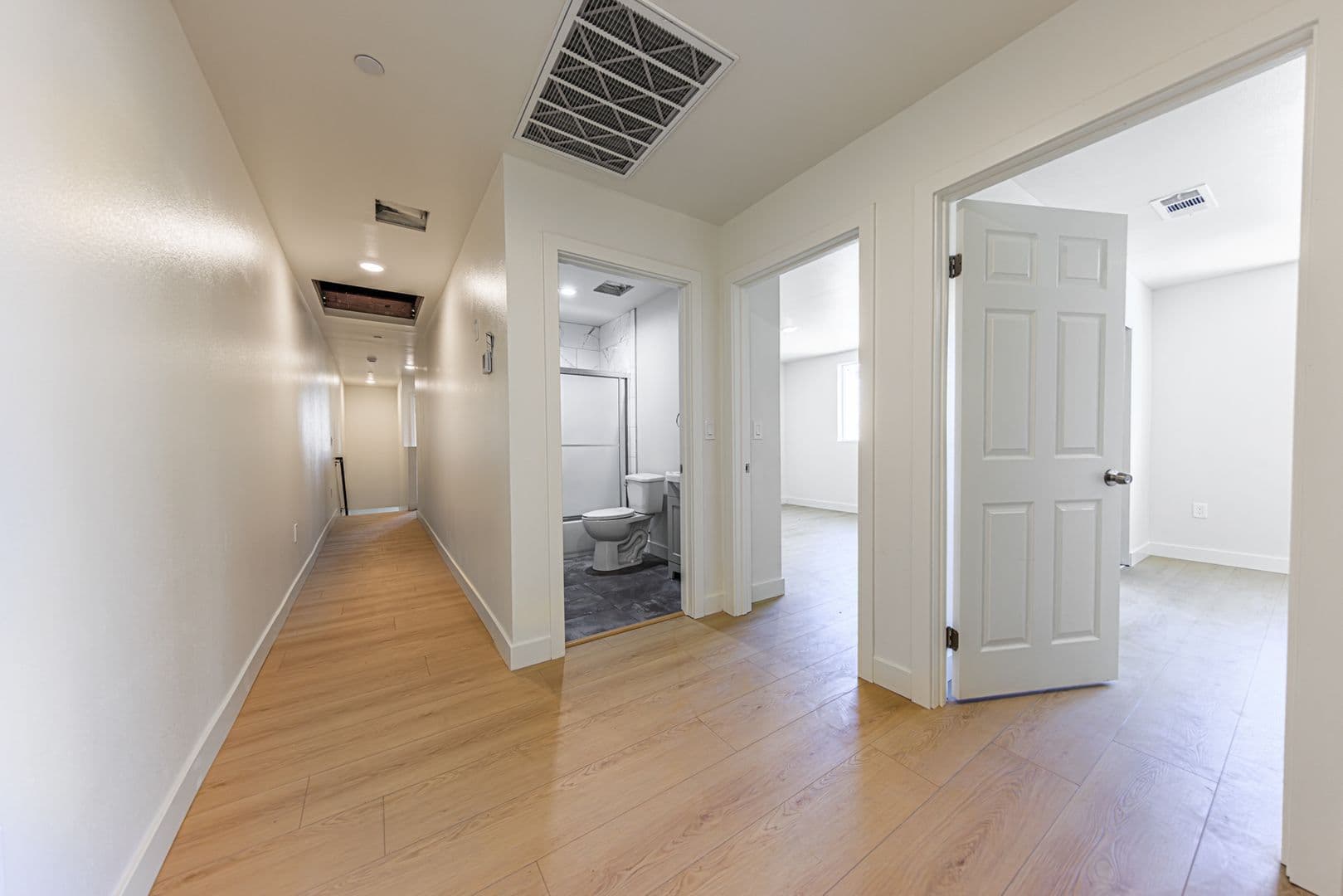 Los Angeles Townhome: 1652 Murchison St