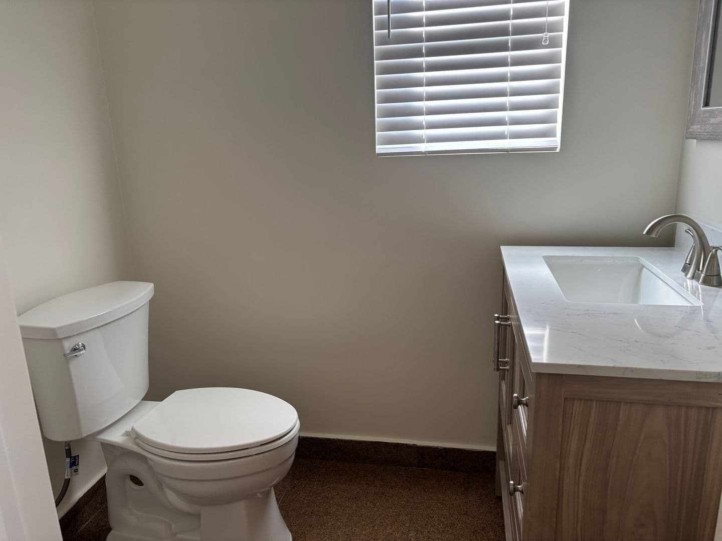 Sun Valley House: 11248 Lull Street