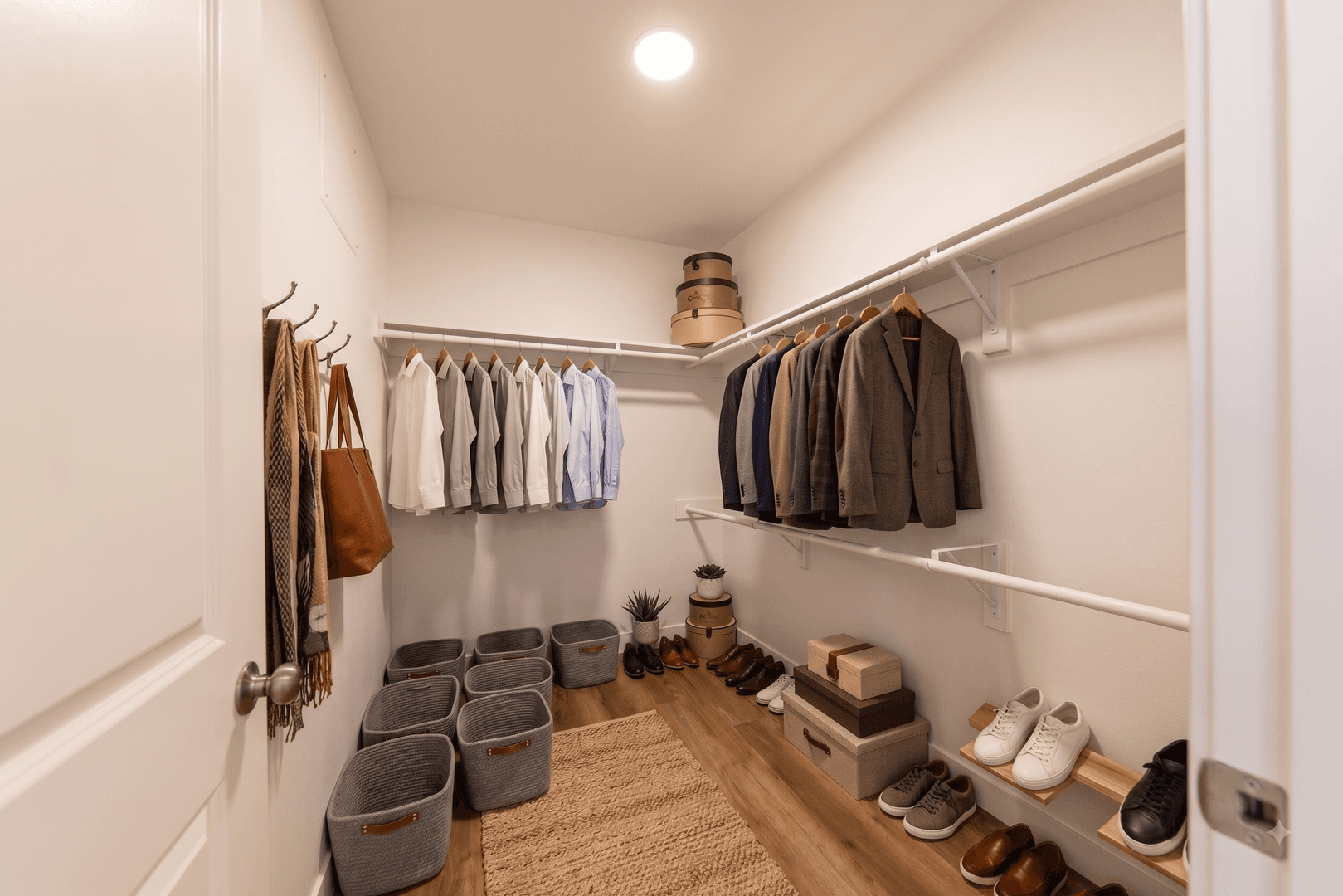 Los Angeles Townhome: 5327 Geer St
