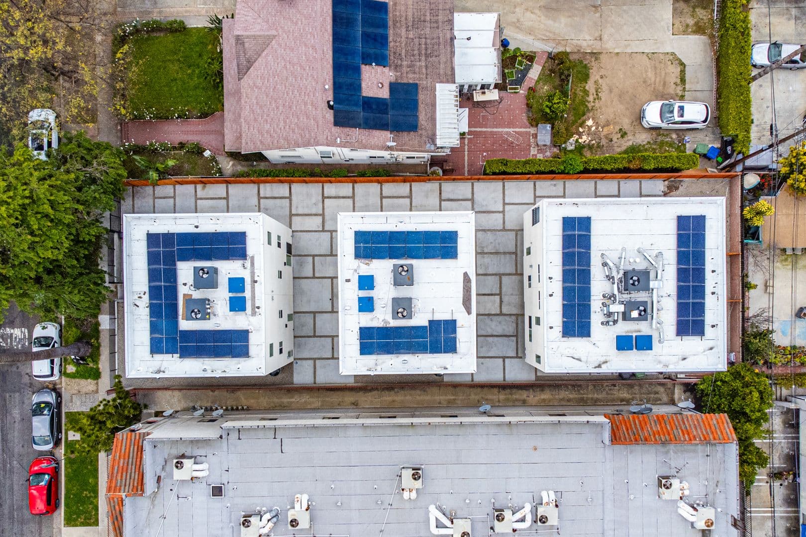 Los Angeles Apartment: 161 S Hoover St