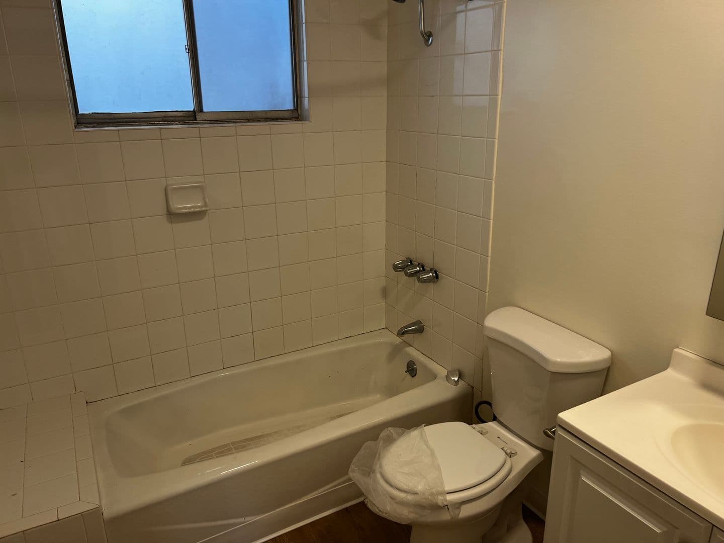Glendale Apartment: 600 N Louise St