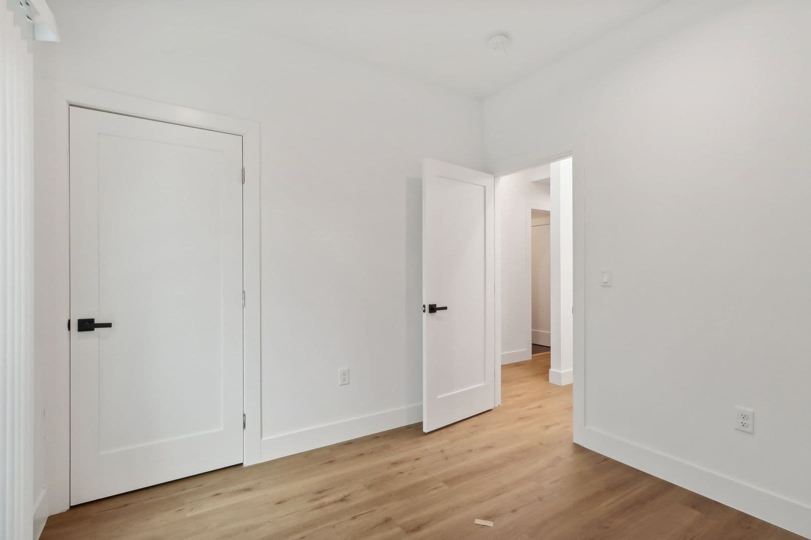 Los Angeles Apartment: 4512 St. Elmo Dr