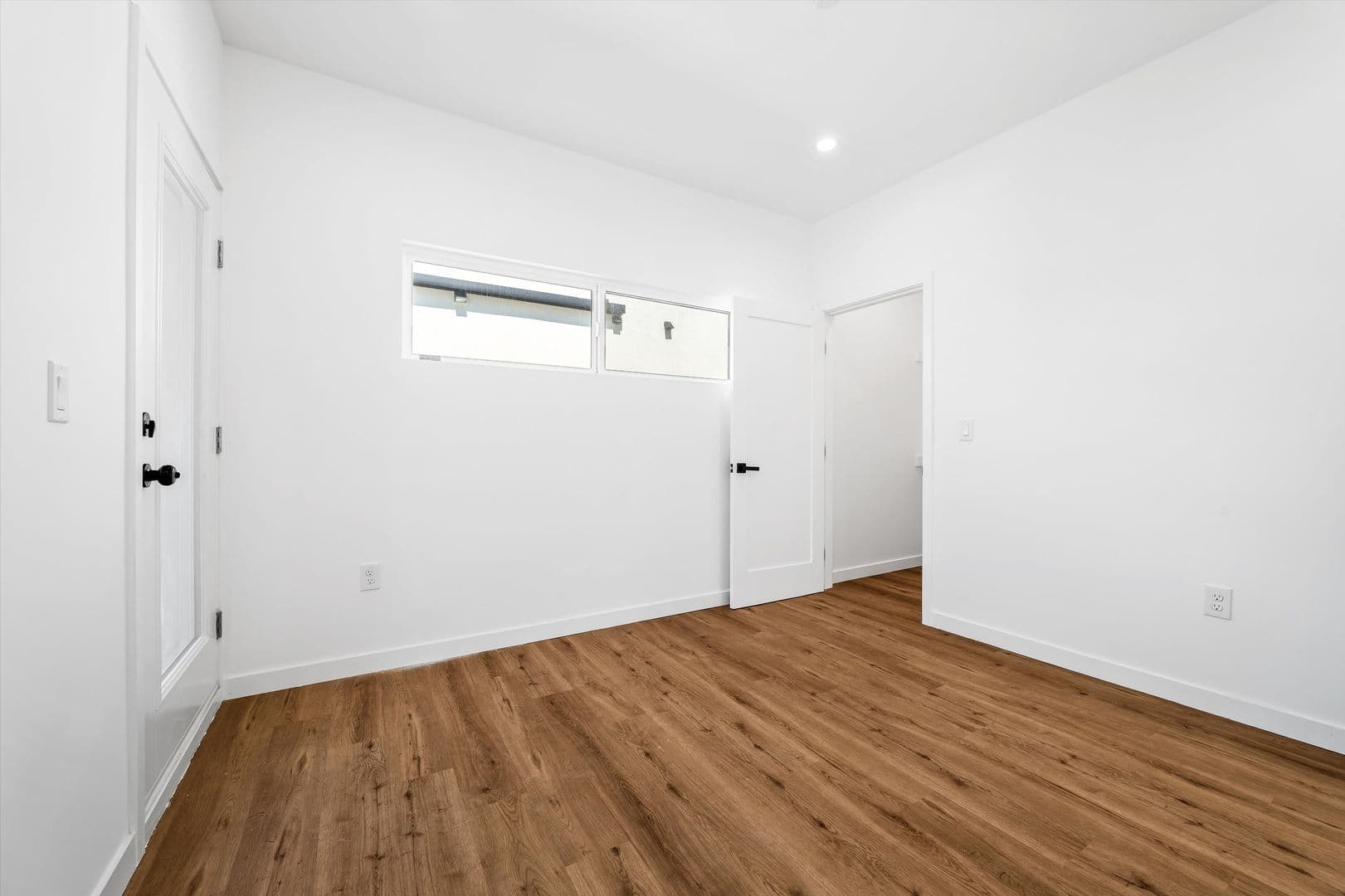 Los Angeles Apartment: 926 S Harvard Blvd