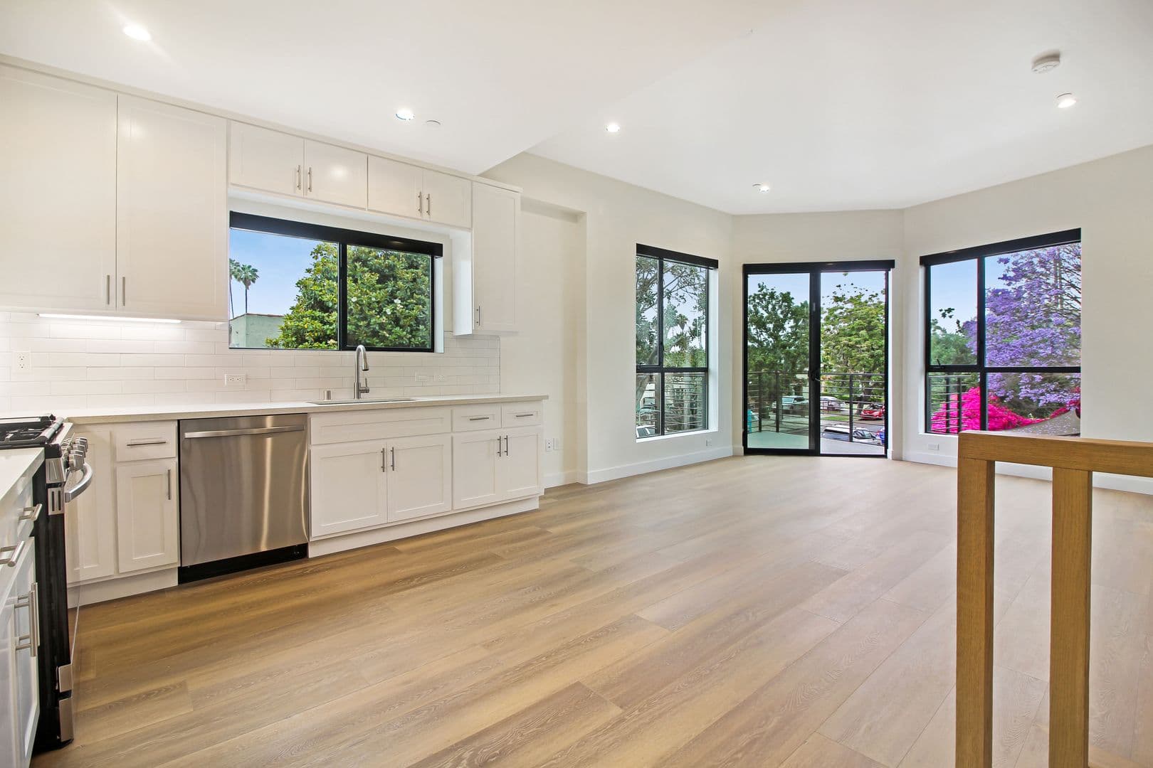 Los Angeles Apartment: 3460 Virginia Rd