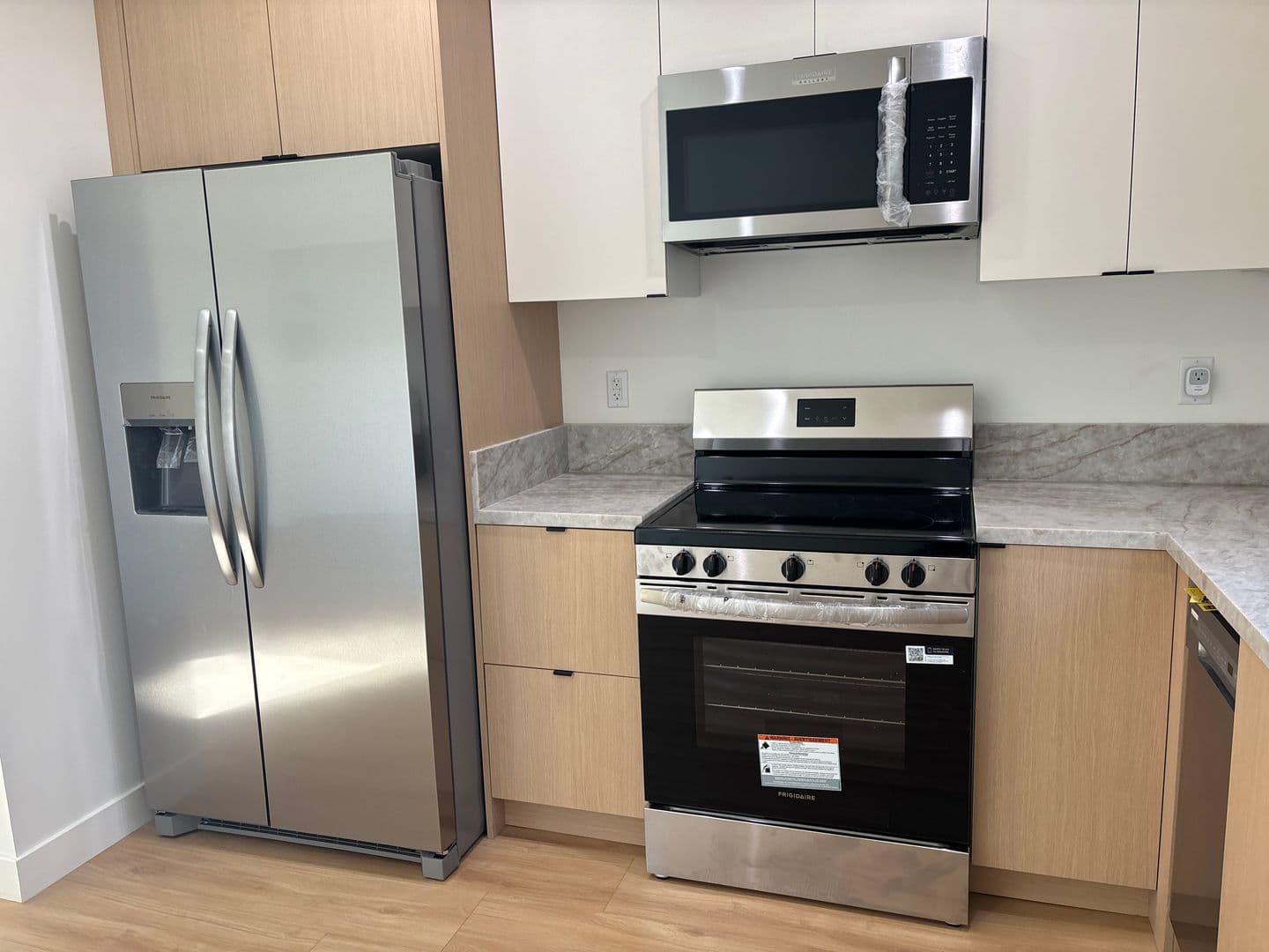 Sun Valley House: 11246 Lull Street