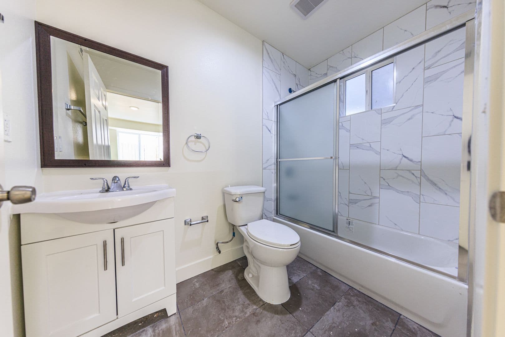 Los Angeles Townhome: 1652 Murchison St