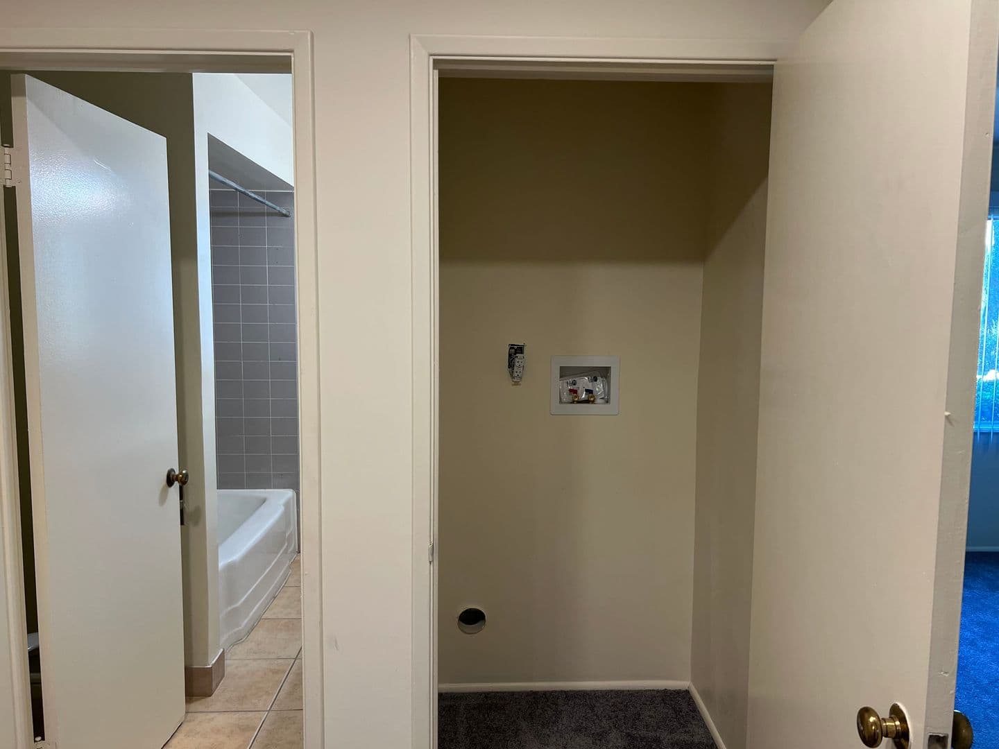 Pasadena Apartment: 295 W California Blvd