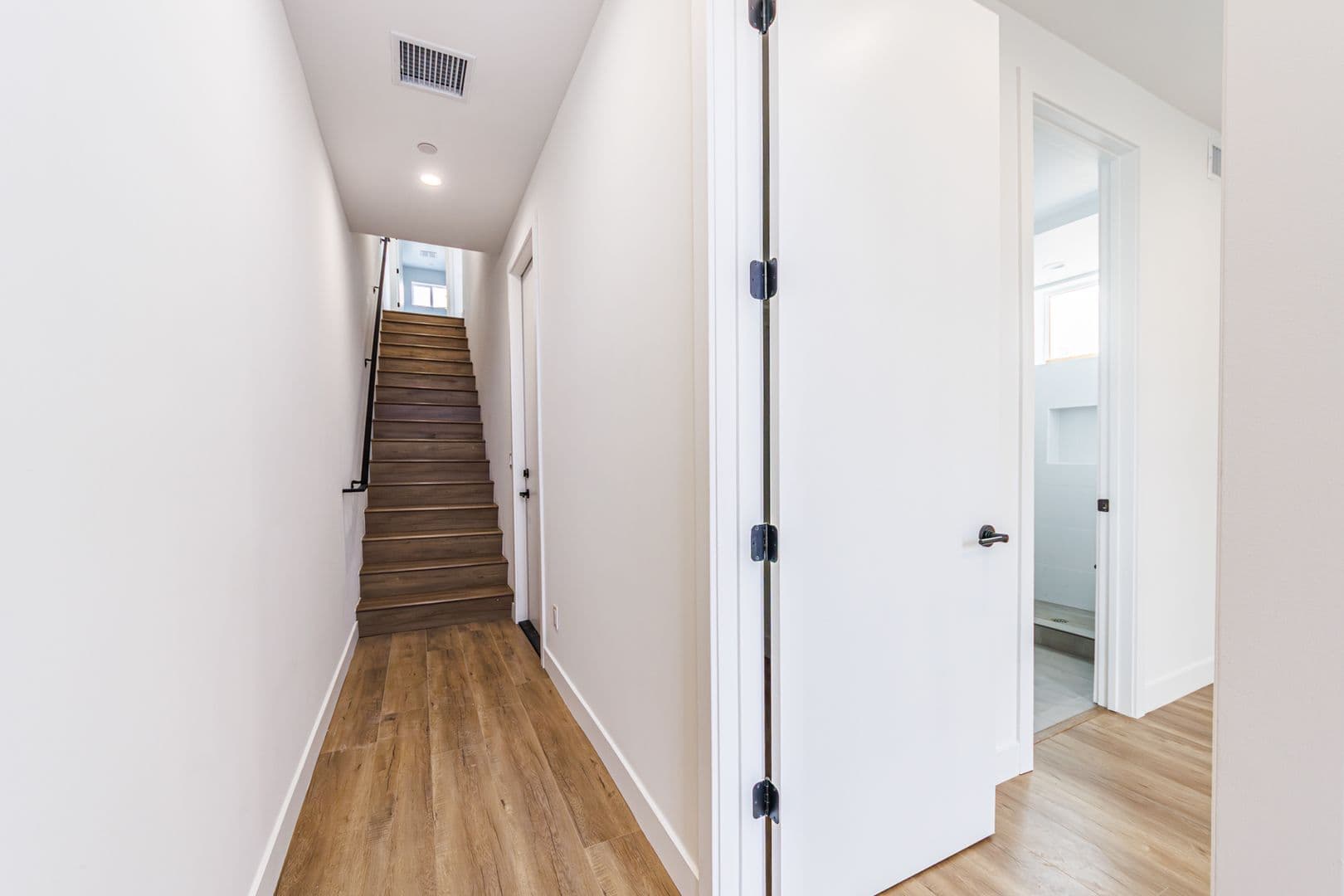 Los Angeles Apartment: 4514 Lomita St