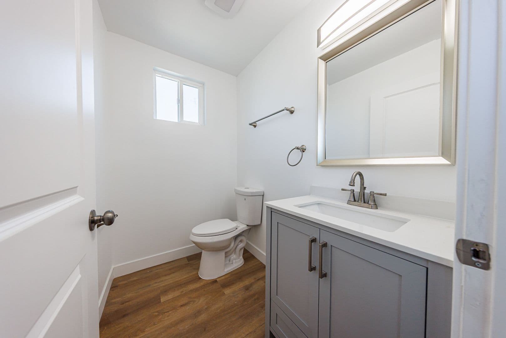 Los Angeles Townhome: 5327 Geer St