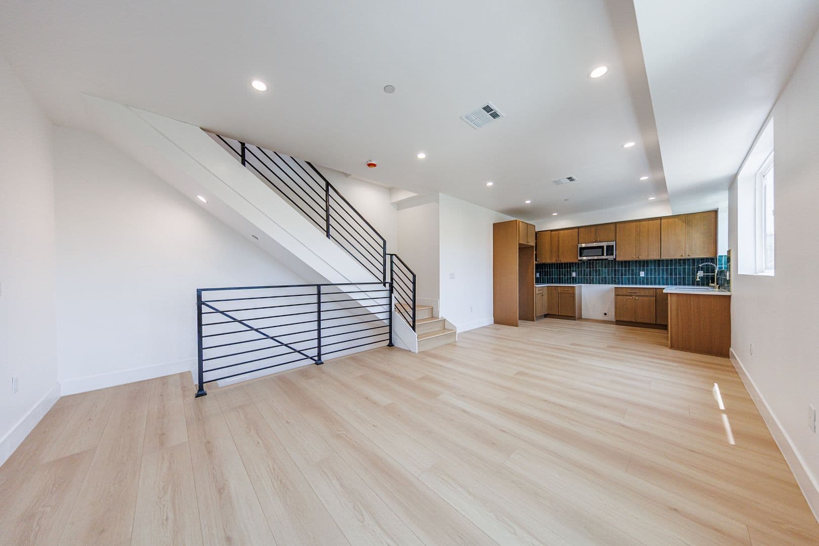 Los Angeles Apartment: 1065 S. Corning St