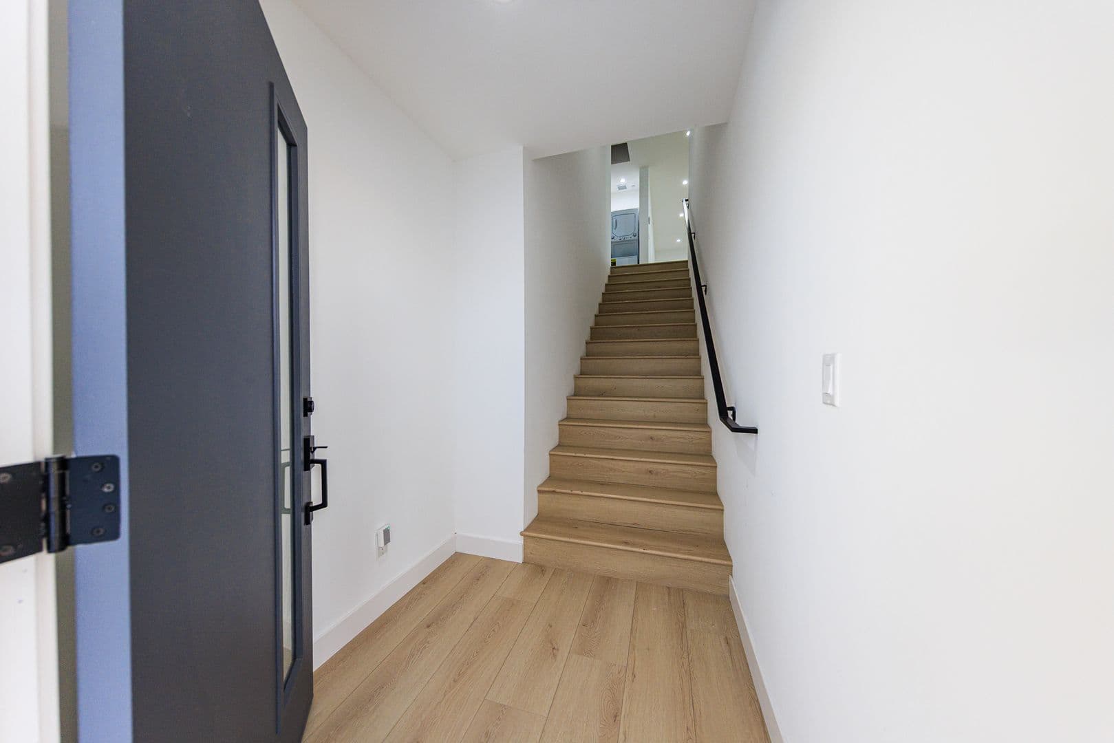 Los Angeles Apartment: 1021 S. Citrus Ave.