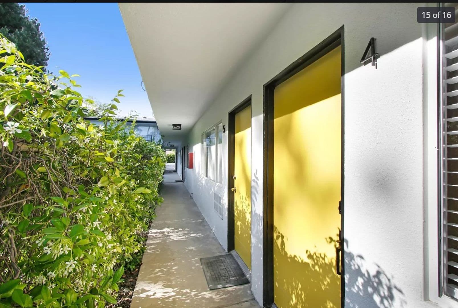 Burbank Apartment: 2001 Peyton Ave