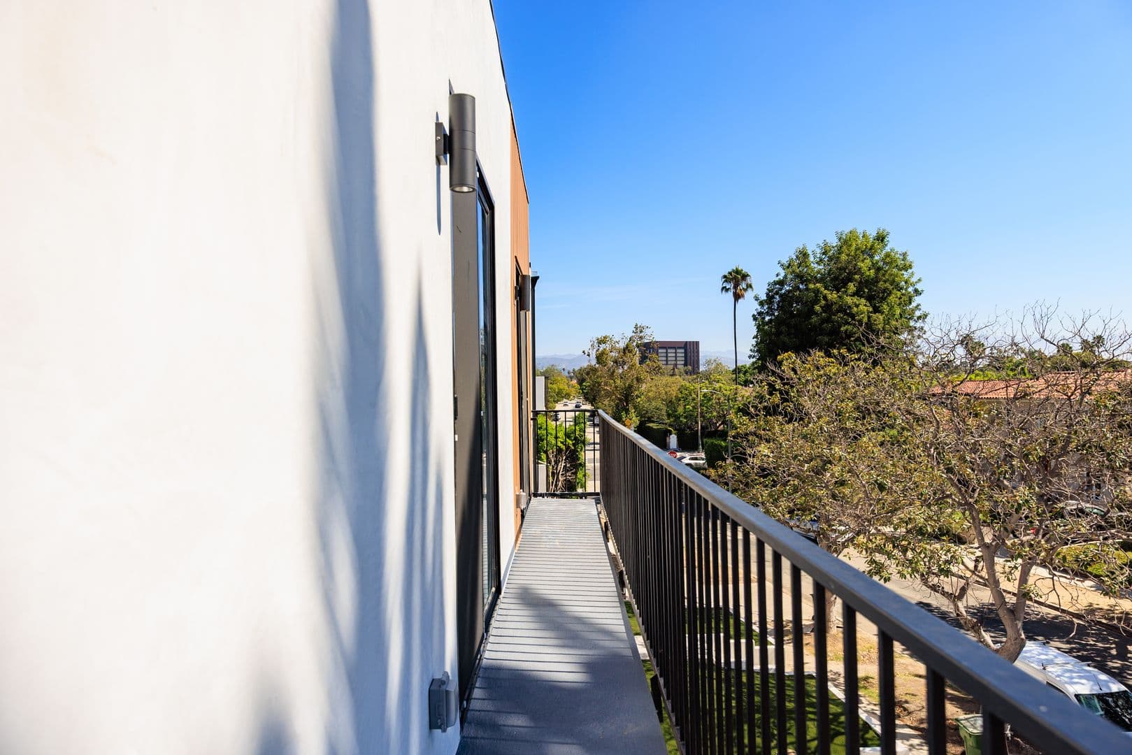 Los Angeles Apartment: 1021 S. Citrus Ave.