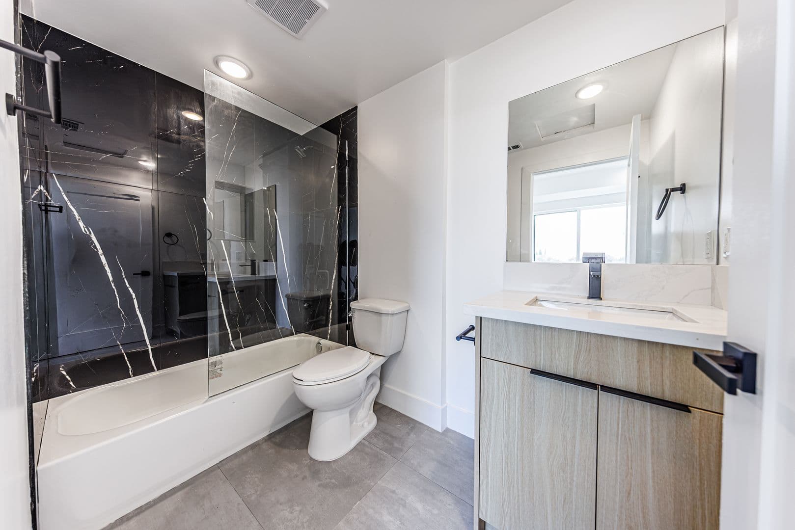 Los Angeles Apartment: 1065 S. Corning St