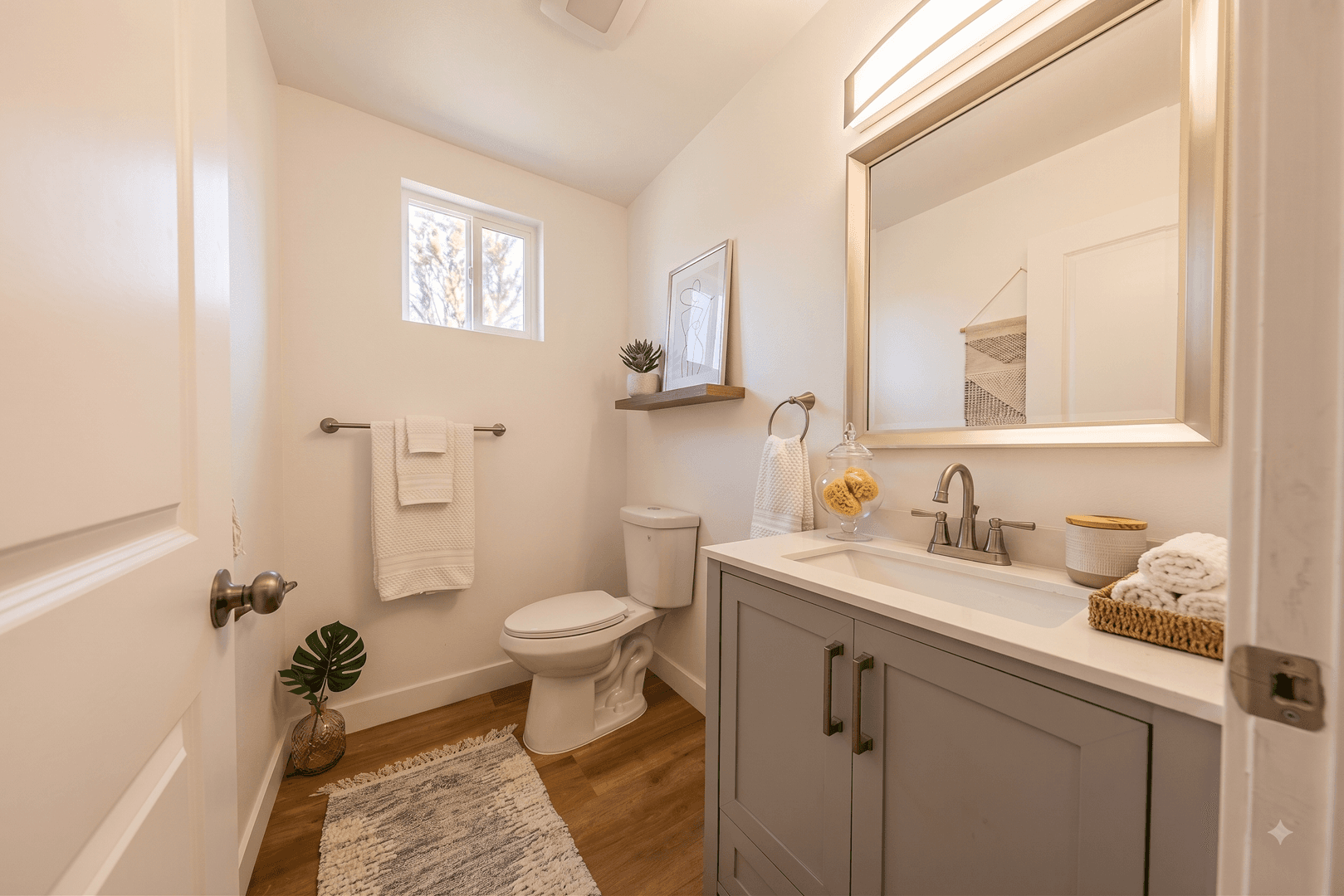 Los Angeles Townhome: 5327 Geer St