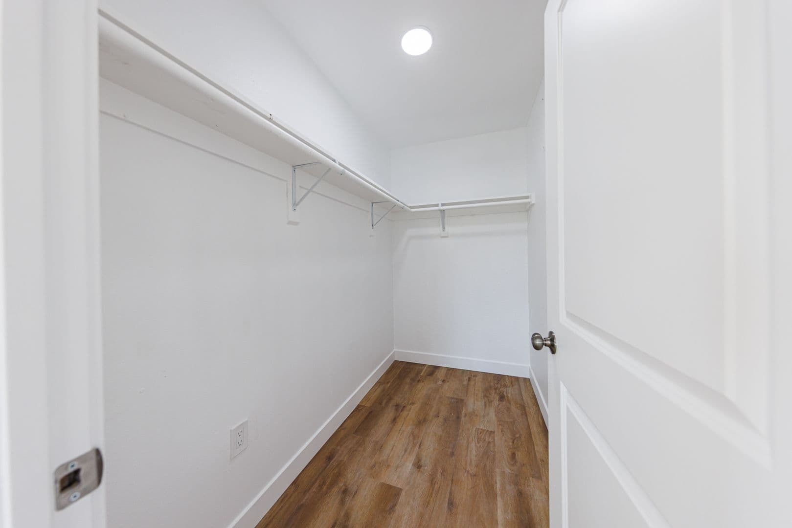 Los Angeles Townhome: 5327 Geer St