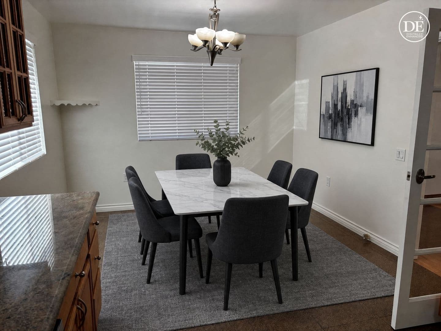 Sun Valley House: 11248 Lull Street