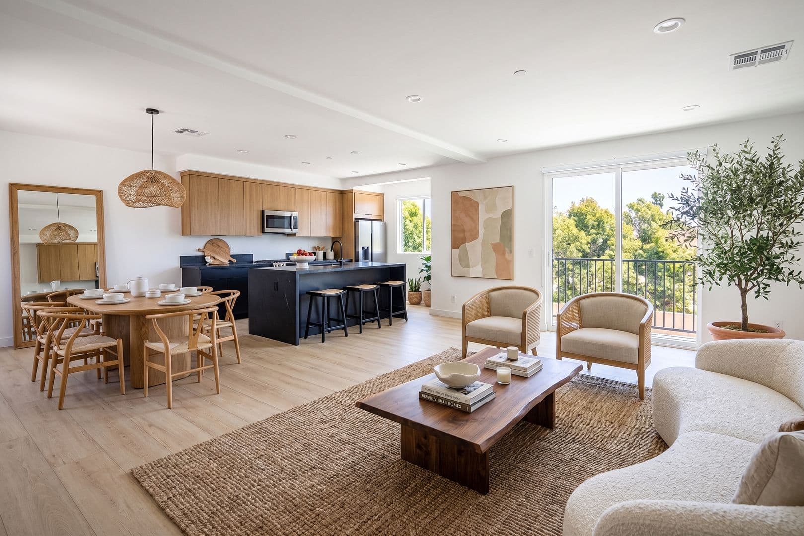 Los Angeles Apartment: 1021 S. Citrus Ave.