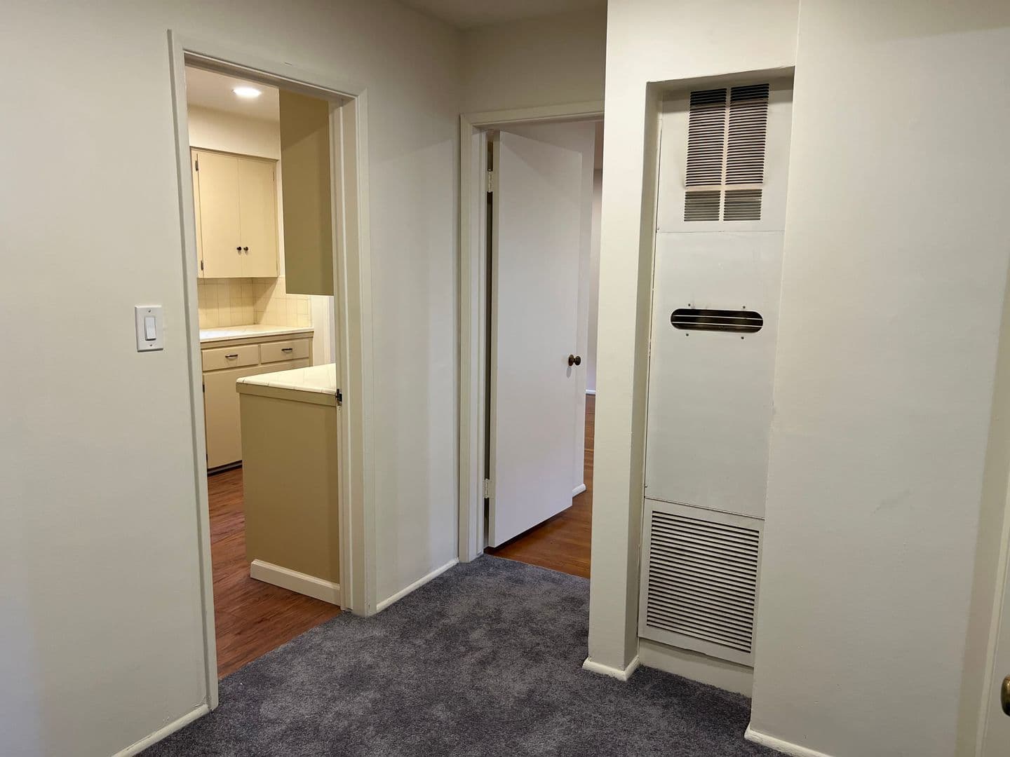 Pasadena Apartment: 295 W California Blvd