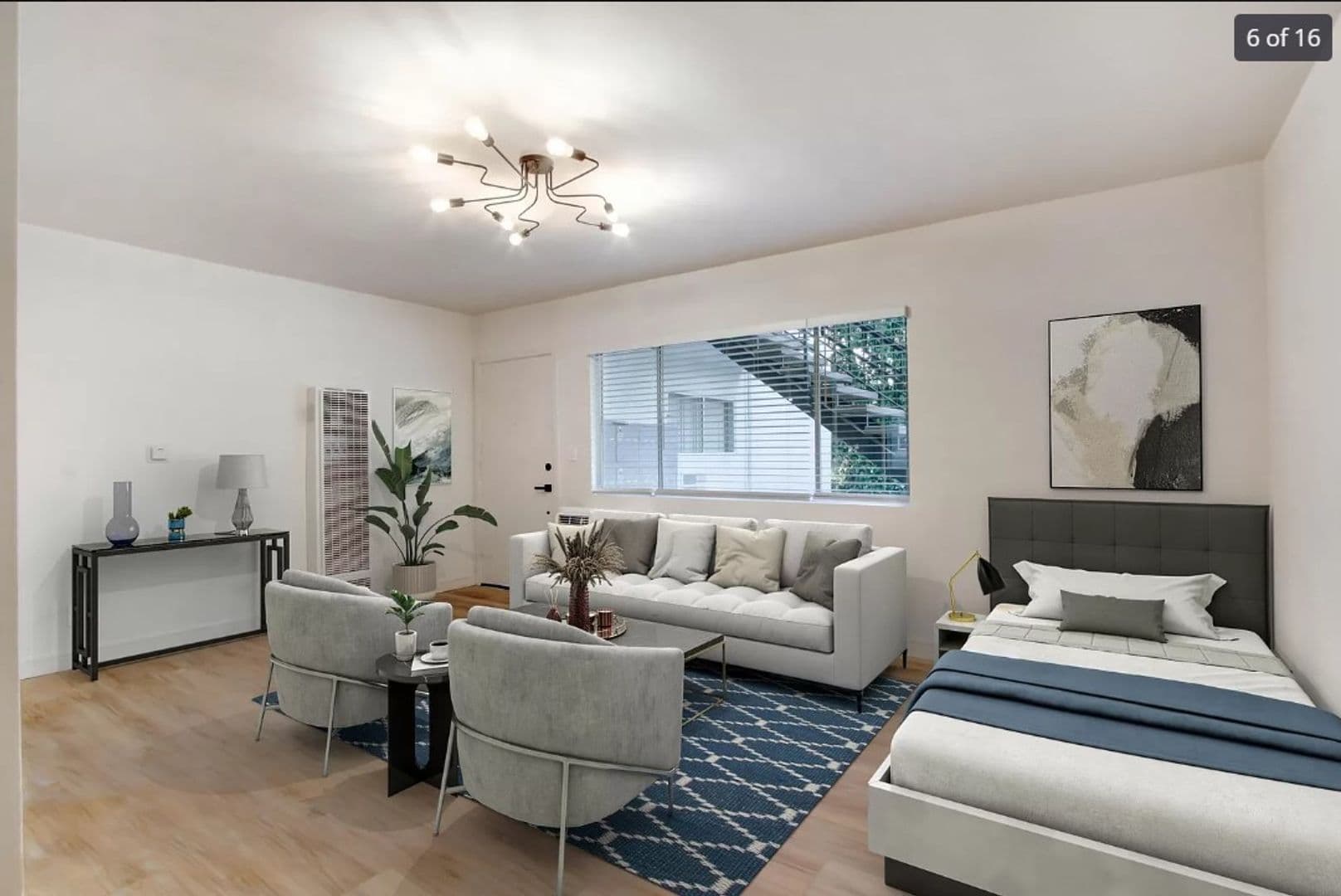 Burbank Apartment: 2001 Peyton Ave
